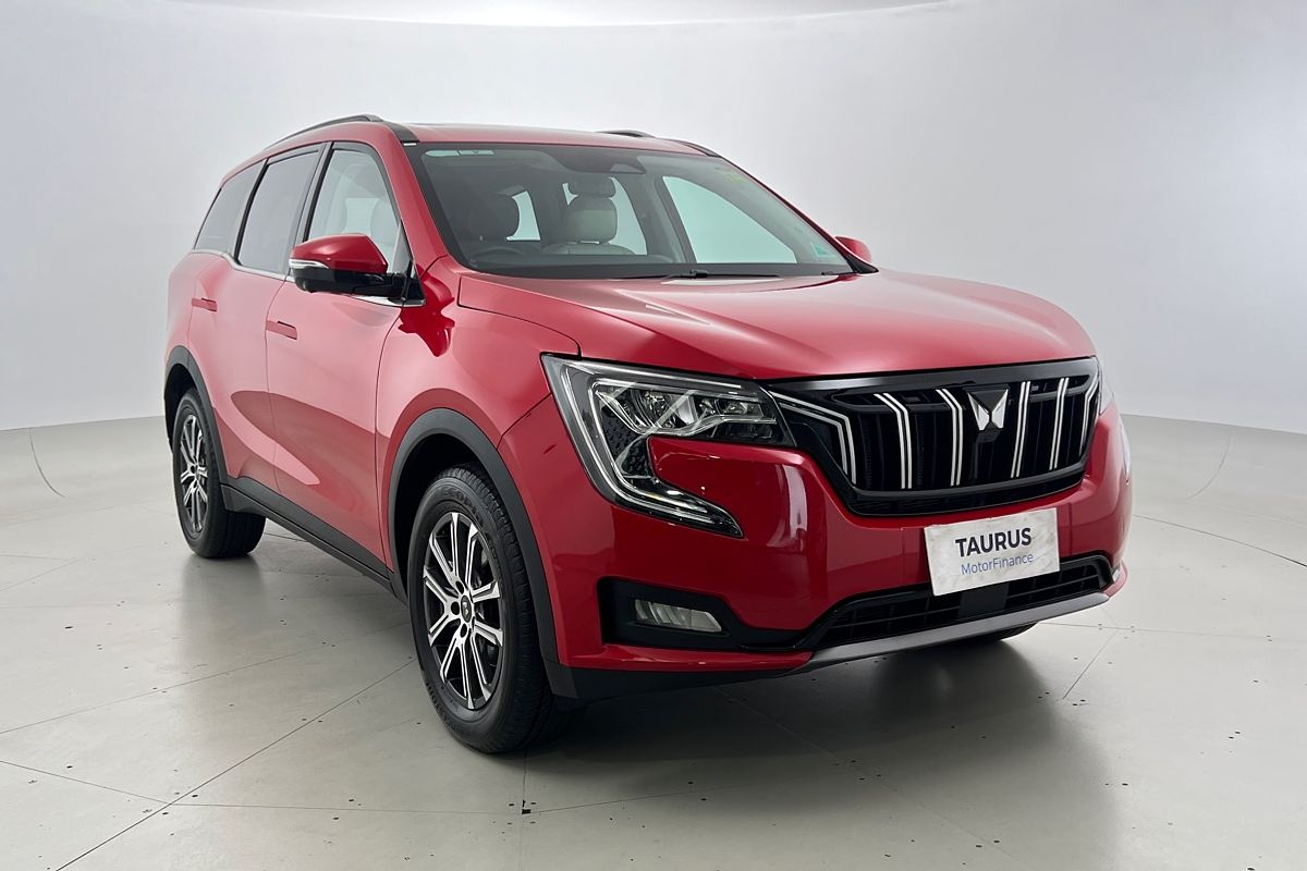 2023 Mahindra XUV700 AX7L