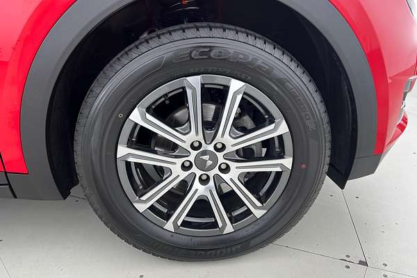 2023 Mahindra XUV700 AX7L thumb-18