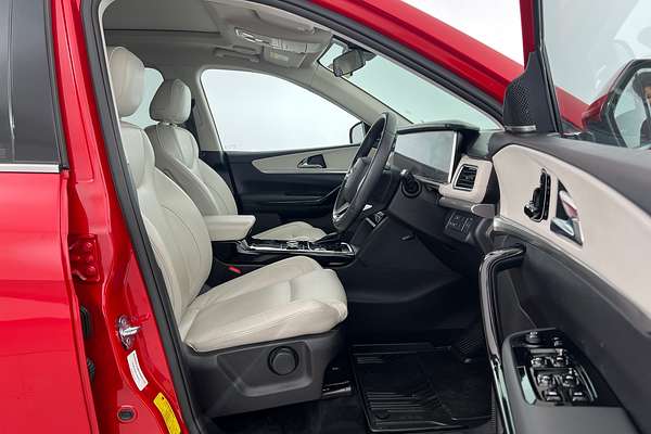 2023 Mahindra XUV700 AX7L thumb-8