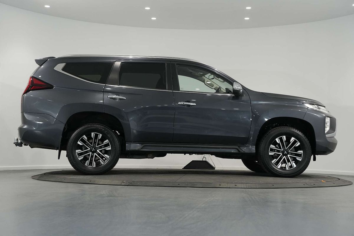 2022 Mitsubishi Pajero Sport GLS QF