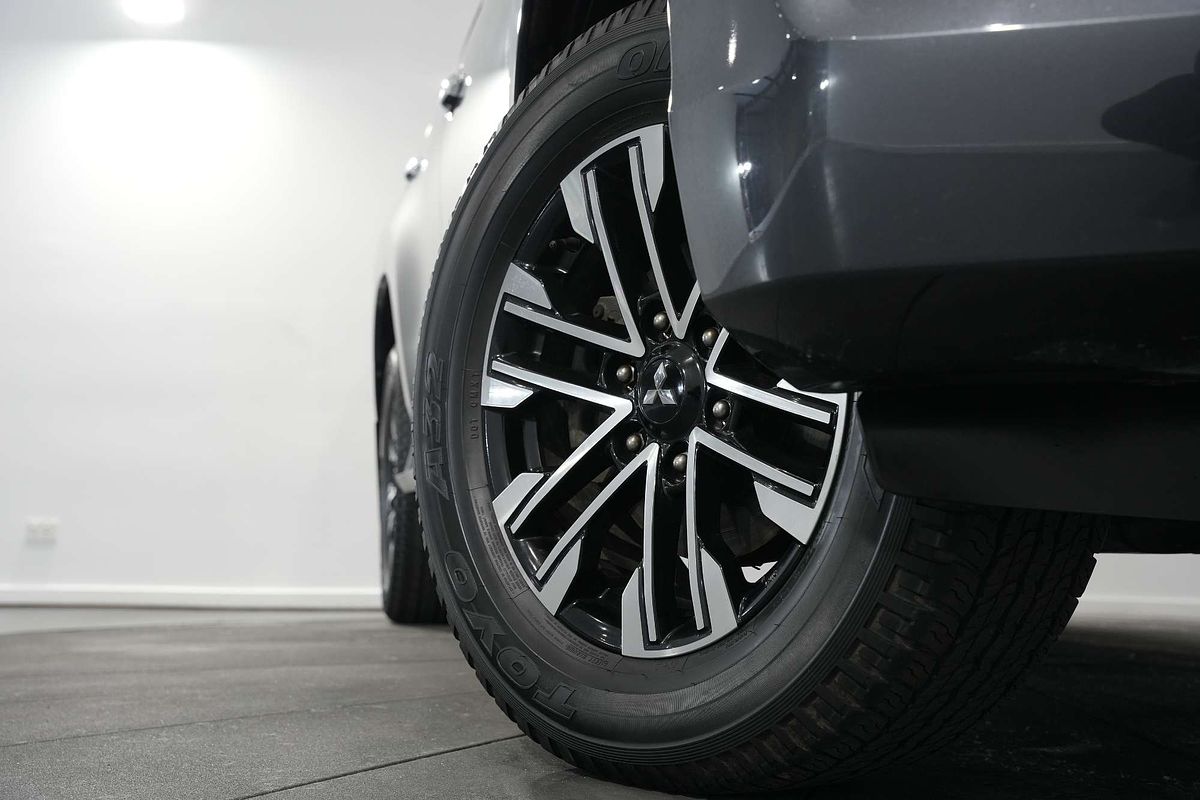 2022 Mitsubishi Pajero Sport GLS QF