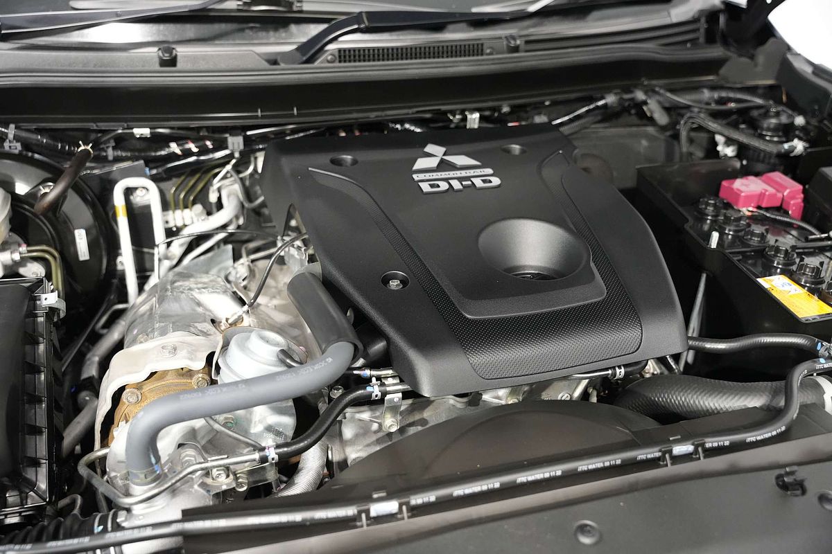 2022 Mitsubishi Pajero Sport GLS QF