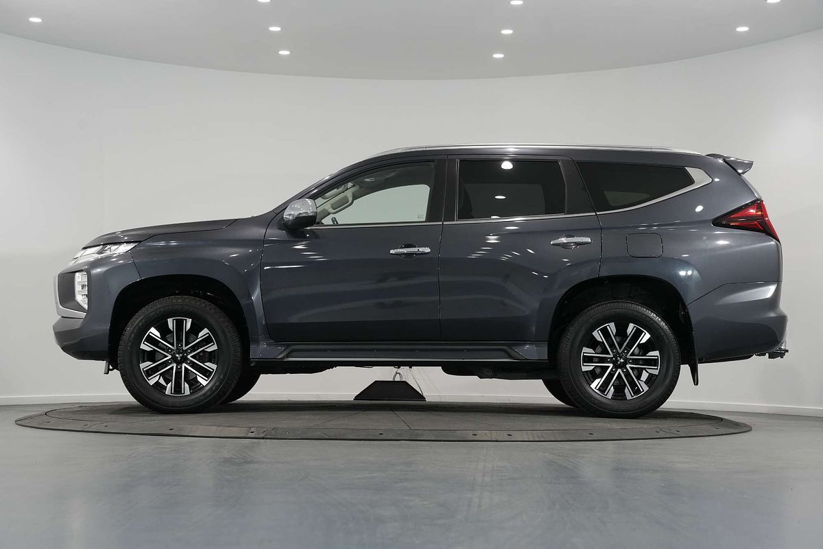 2022 Mitsubishi Pajero Sport GLS QF