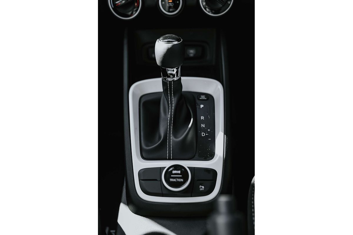 2025 Hyundai Venue Active QX.V5