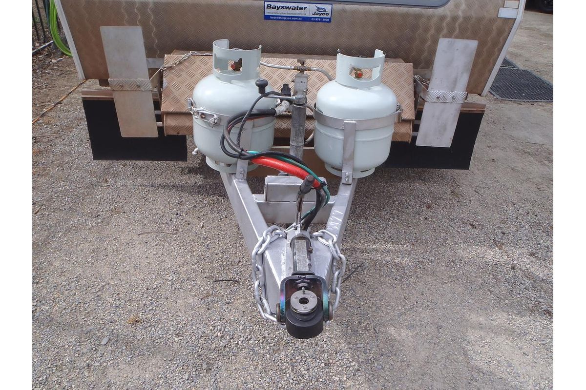 2007 Evernew E Series Pop Top