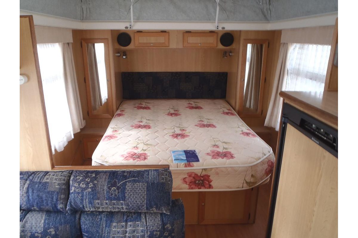 2007 Evernew E Series Pop Top