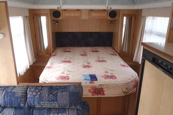 2007 Evernew E Series Pop Top