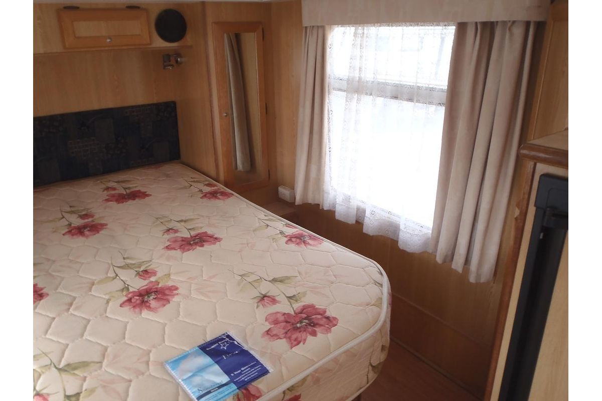 2007 Evernew E Series Pop Top