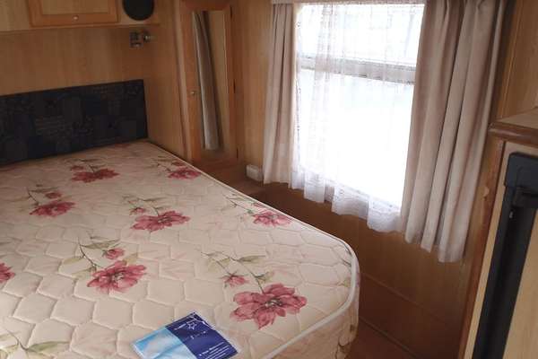 2007 Evernew E Series Pop Top