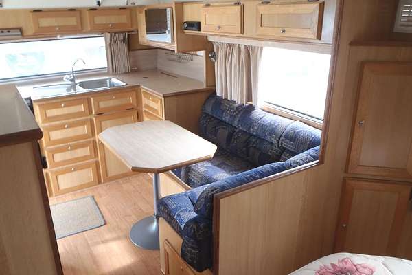 2007 Evernew E Series Pop Top