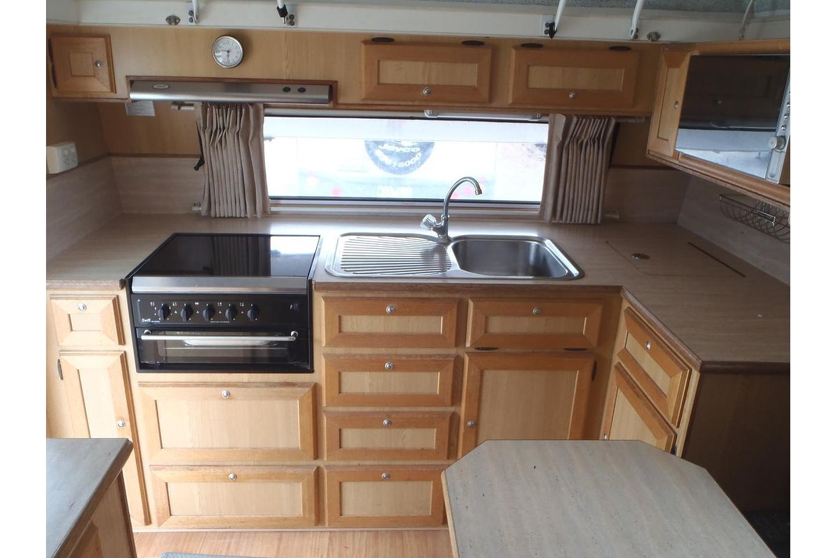 2007 Evernew E Series Pop Top