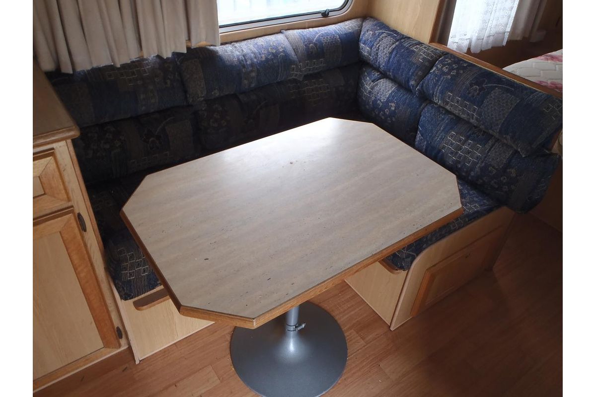 2007 Evernew E Series Pop Top