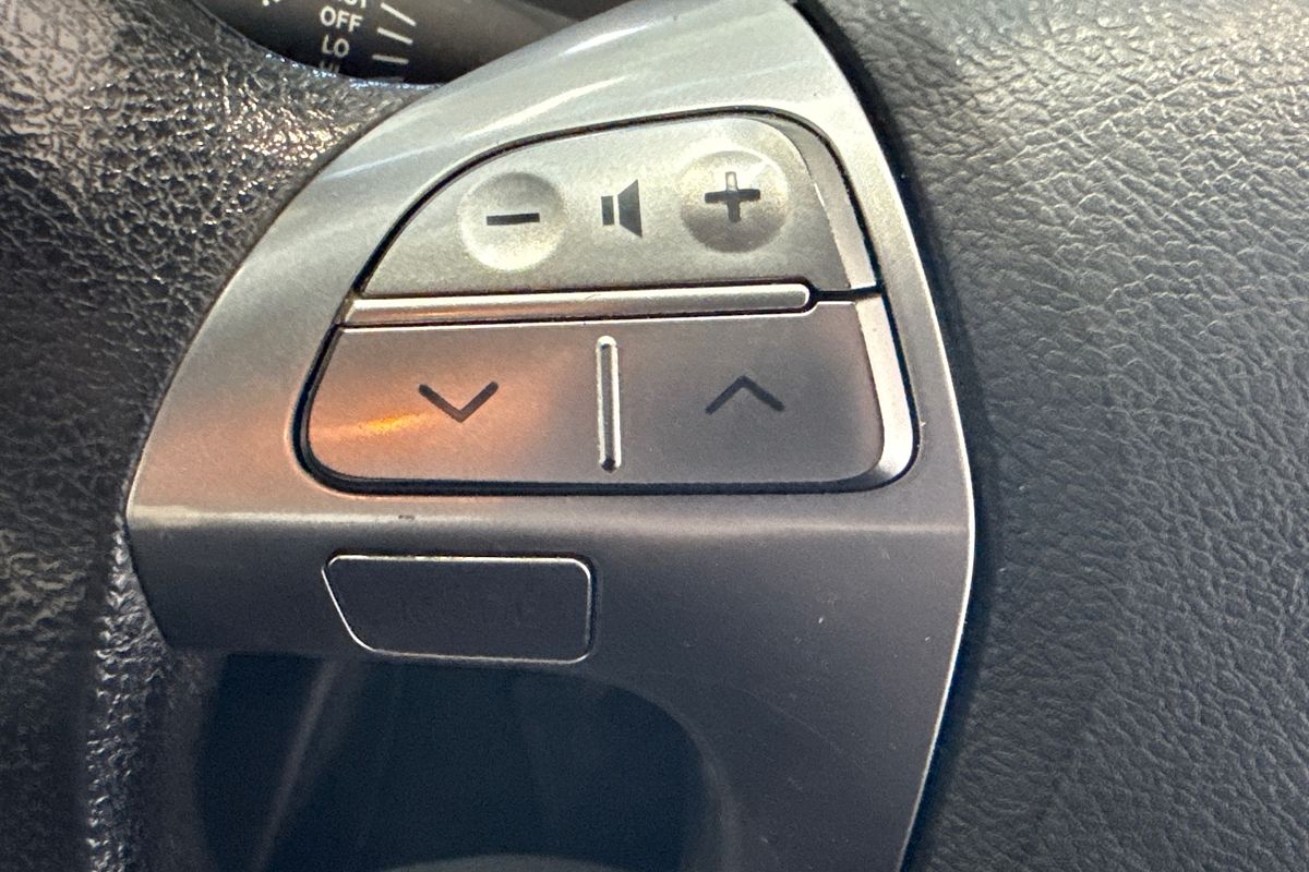 2015 Toyota Hilux WORKMATE TGN16R MY14 REAR WHEEL DRIVE