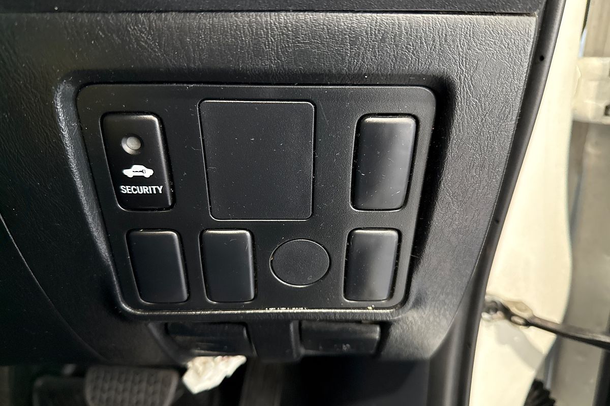 2015 Toyota Hilux WORKMATE TGN16R MY14 REAR WHEEL DRIVE