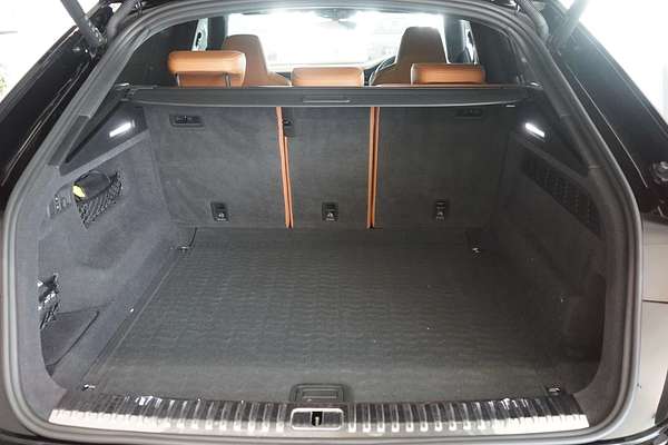 2021 Audi RS Q8 TFSI F1