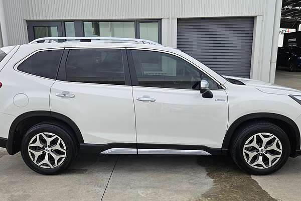 2022 Subaru Forester Hybrid L S5