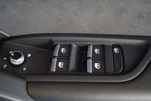 2024 Audi Q5 45 TFSI S line FY