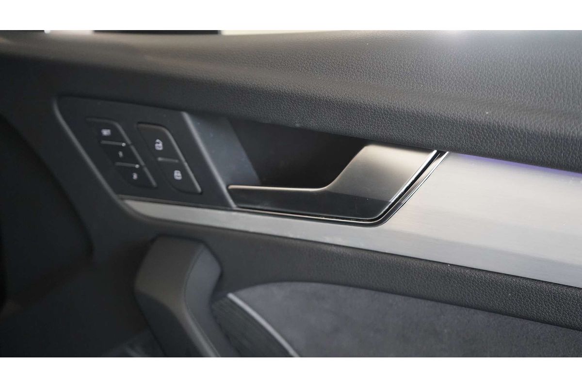 2024 Audi Q5 45 TFSI S line FY