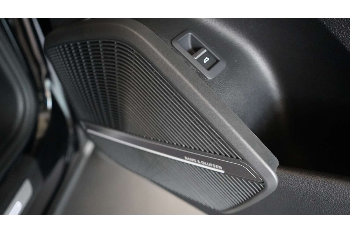 2024 Audi Q5 45 TFSI S line FY