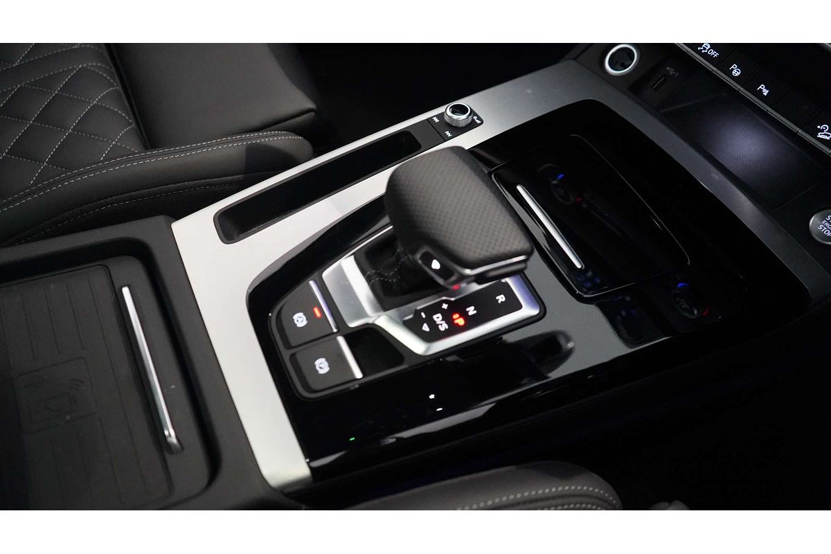 2024 Audi Q5 45 TFSI S line FY