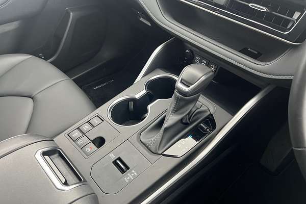 2024 Toyota Kluger GXL AXUH78R thumb-15