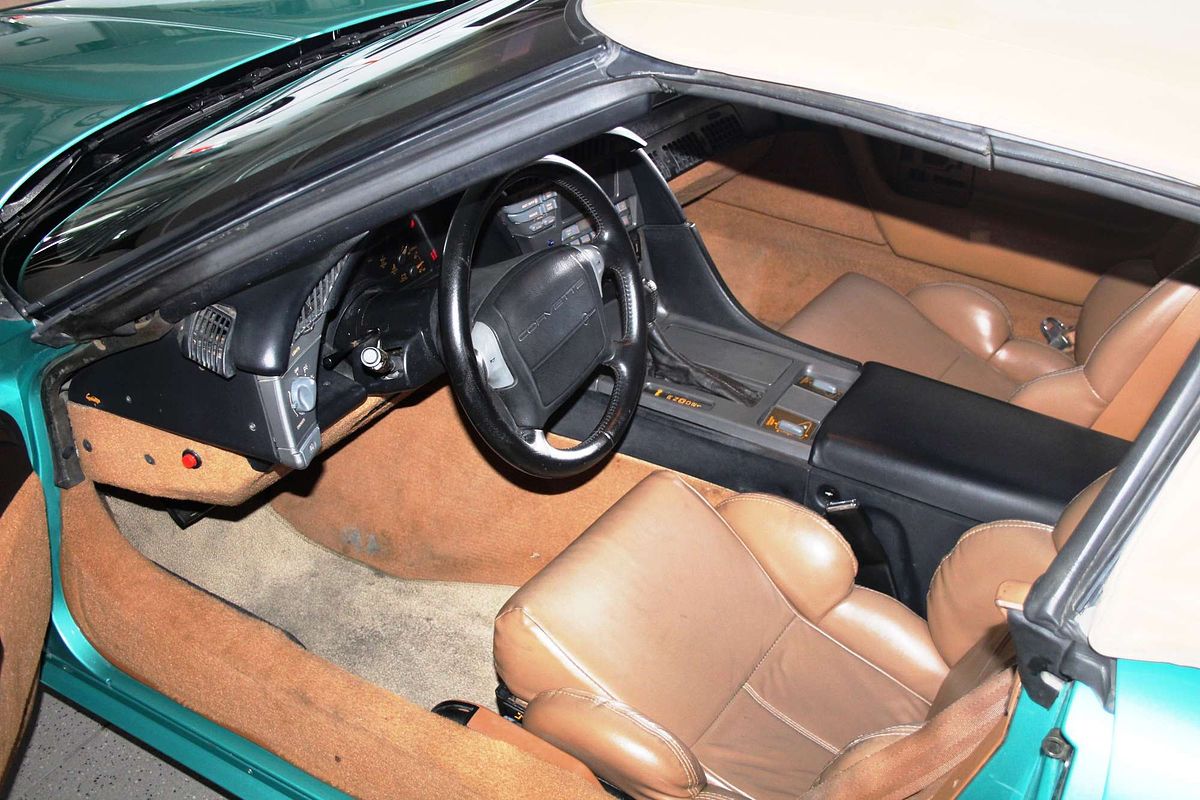 CORVETTE 5.7LT V8 AUTOMATIC CONVERTIBLE