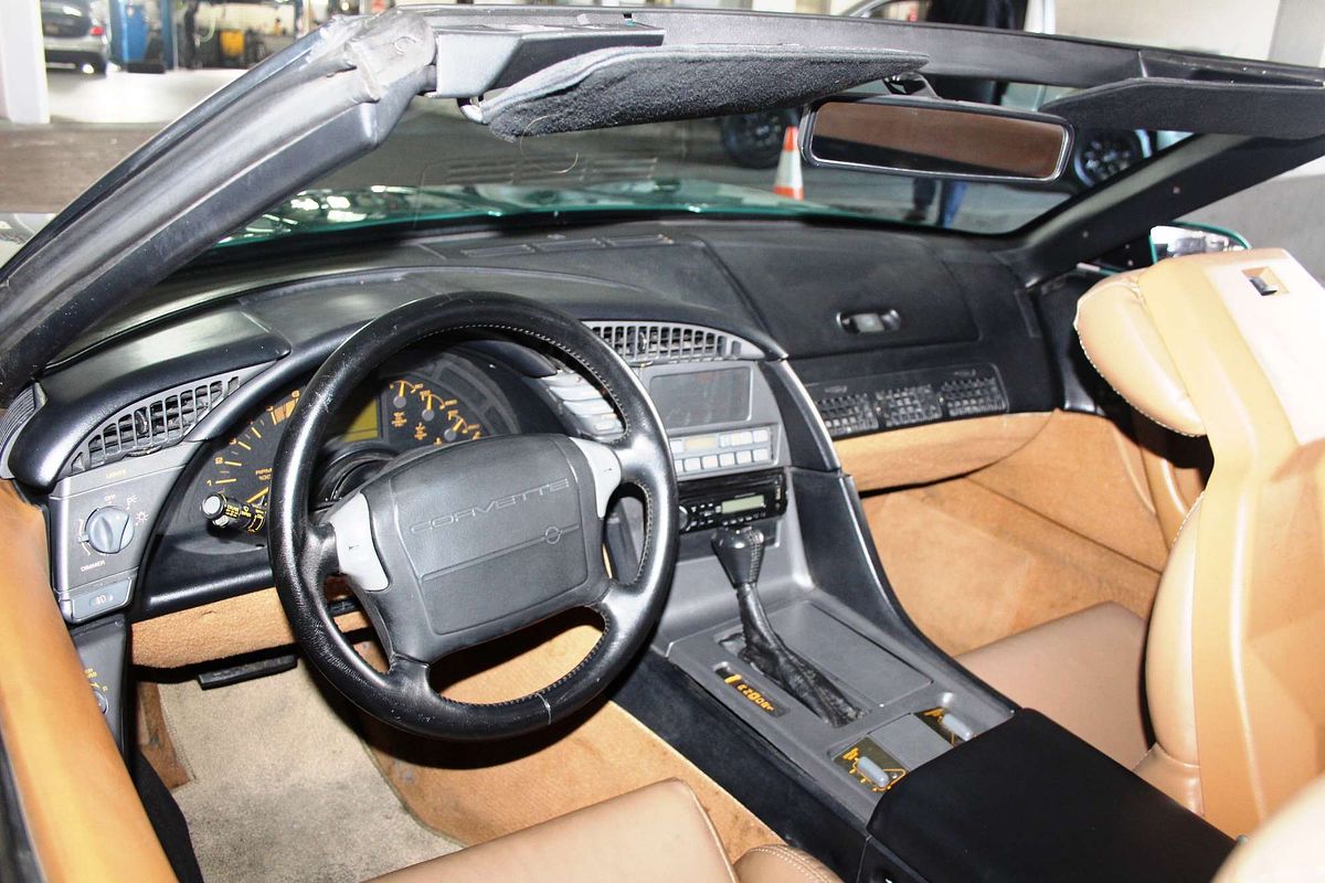 CORVETTE 5.7LT V8 AUTOMATIC CONVERTIBLE