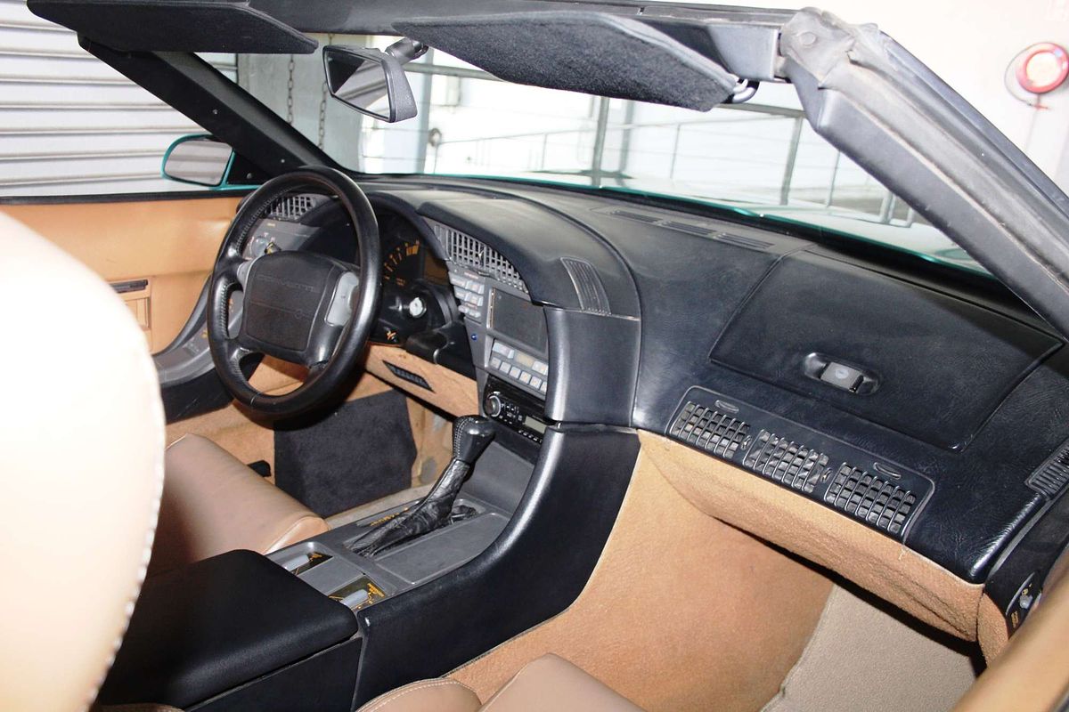 CORVETTE 5.7LT V8 AUTOMATIC CONVERTIBLE