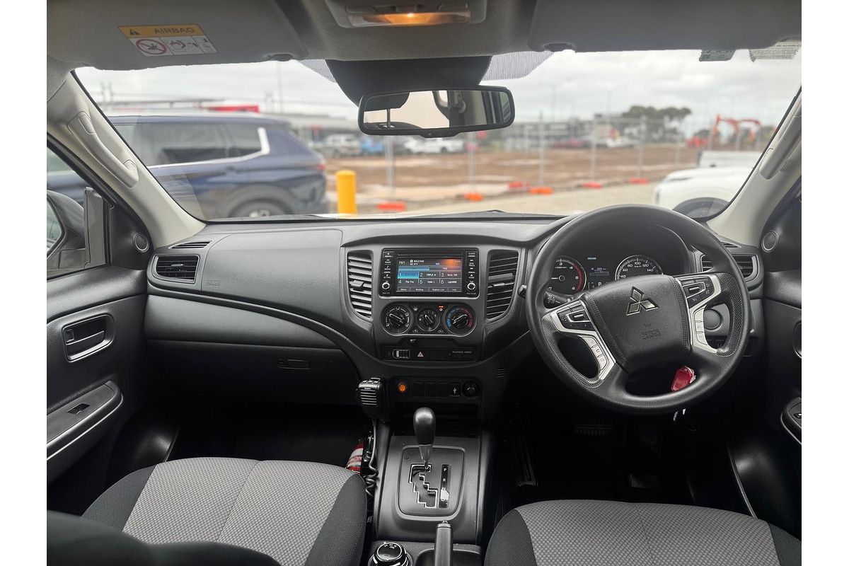 2022 Mitsubishi Triton GLX MR 4X4