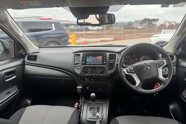 2022 Mitsubishi Triton GLX MR 4X4