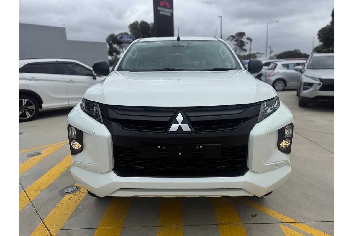 2022 Mitsubishi Triton GLX MR 4X4