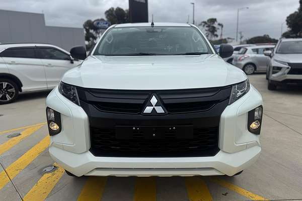 2022 Mitsubishi Triton GLX MR 4X4