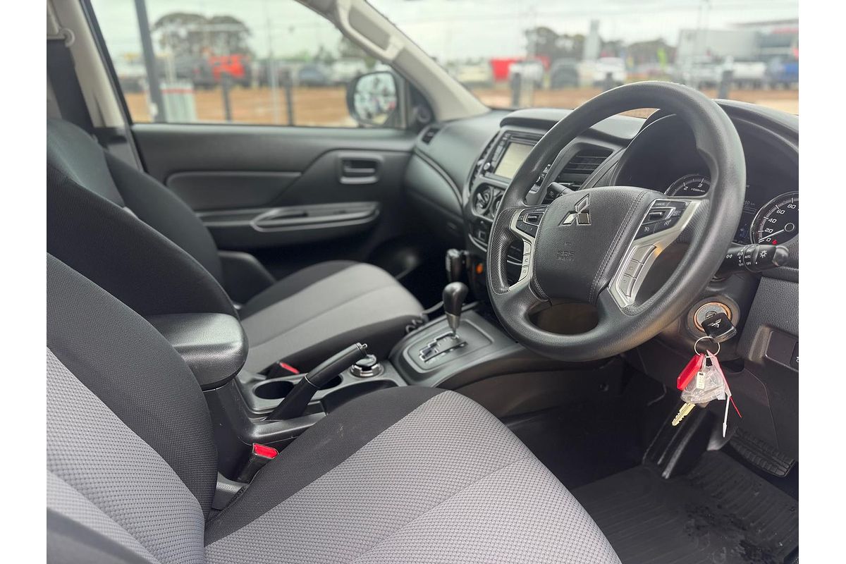 2022 Mitsubishi Triton GLX MR 4X4