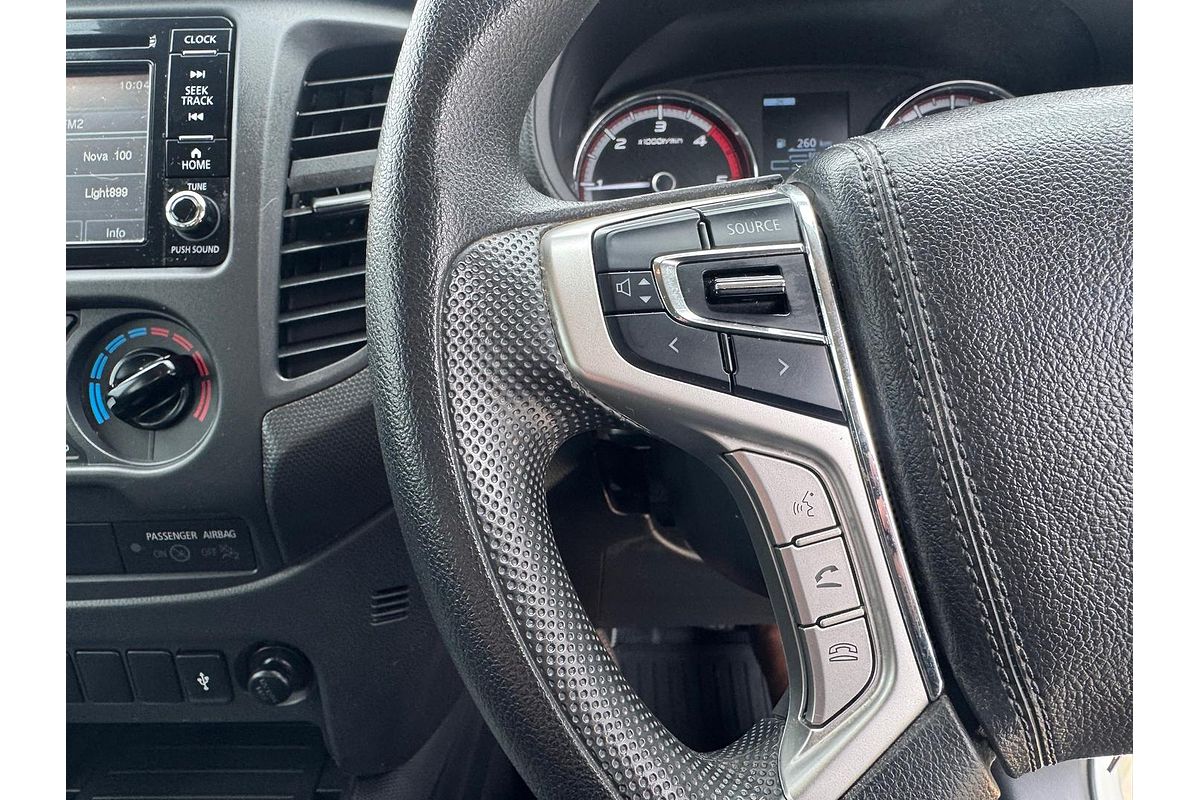 2022 Mitsubishi Triton GLX MR 4X4