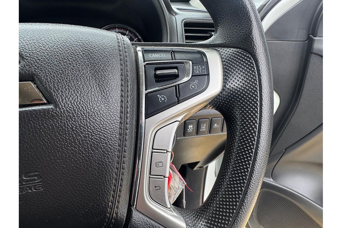 2022 Mitsubishi Triton GLX MR 4X4