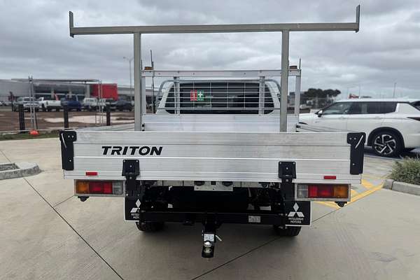2022 Mitsubishi Triton GLX MR 4X4