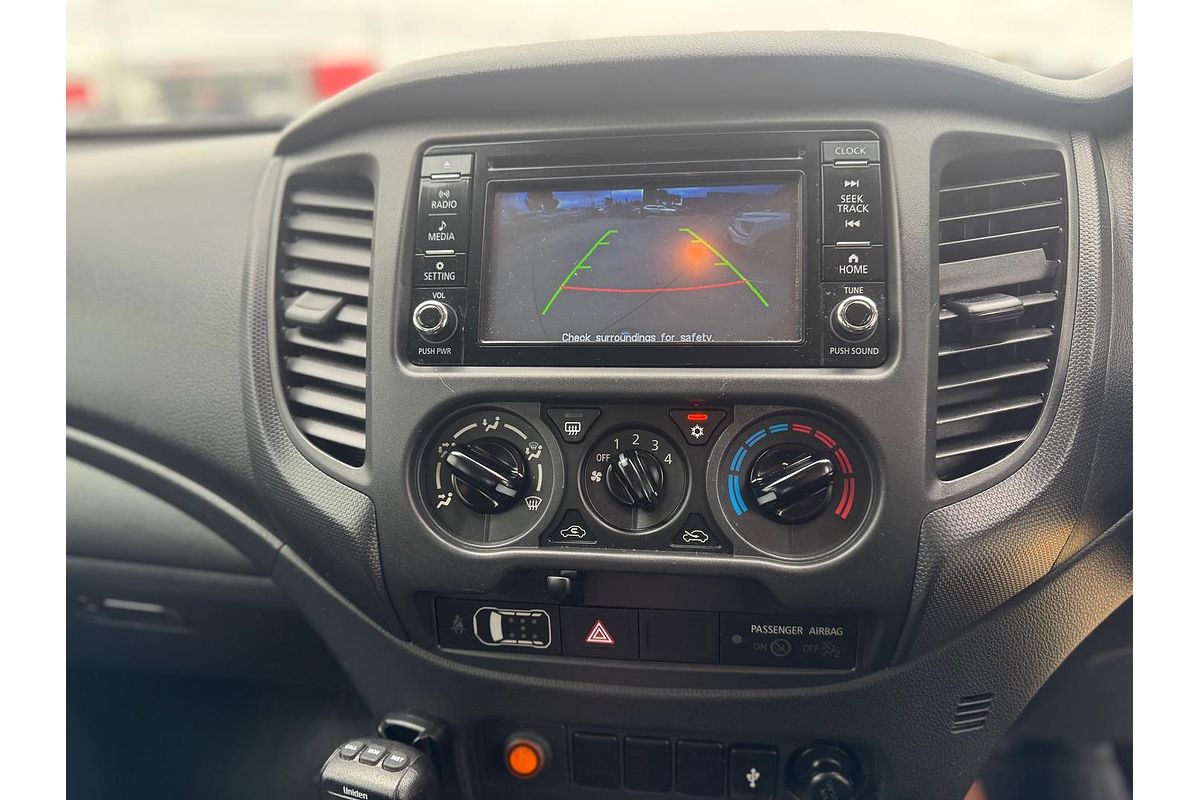 2022 Mitsubishi Triton GLX MR 4X4