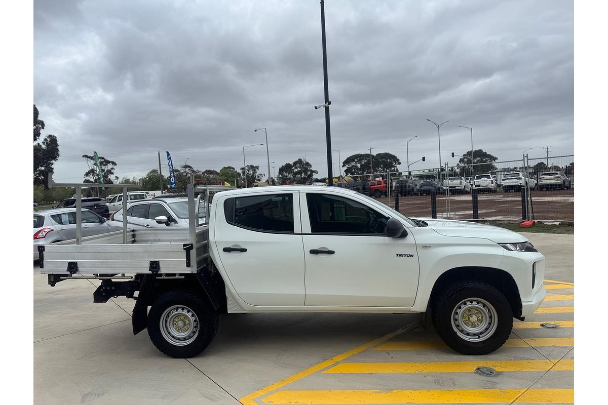 2022 Mitsubishi Triton GLX MR 4X4