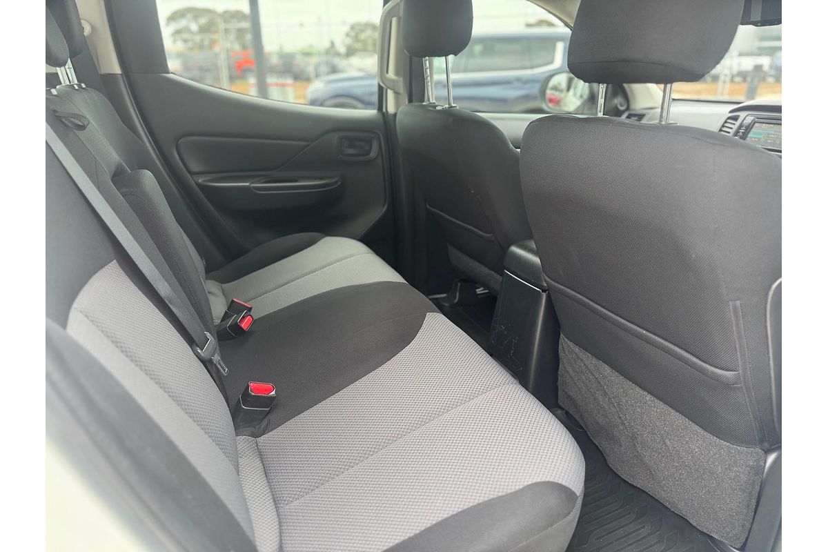 2022 Mitsubishi Triton GLX MR 4X4