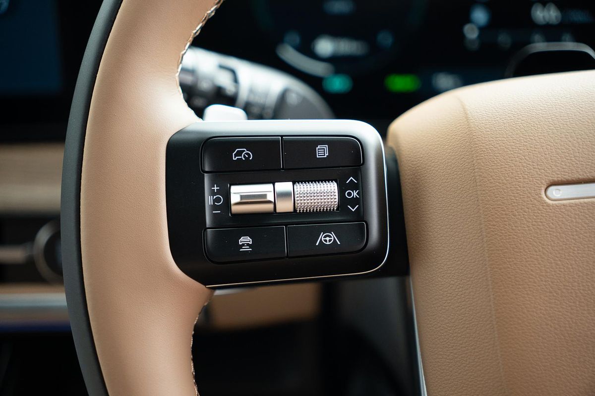 2025 Hyundai Santa Fe Hybrid Calligraphy MX5.V2