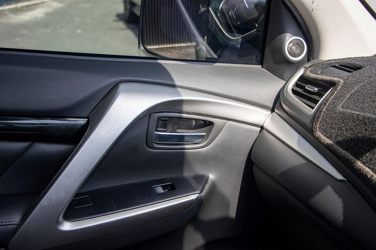 2015 Mitsubishi Pajero Sport Exceed QE