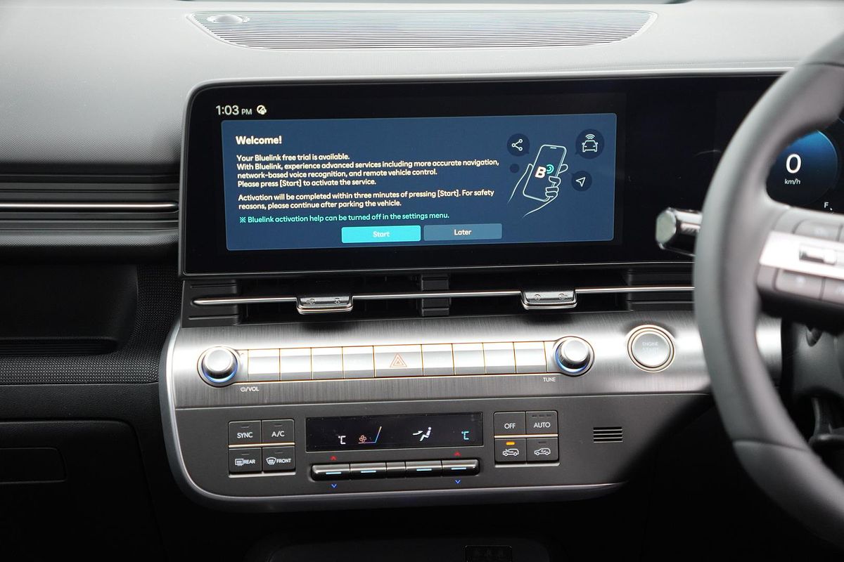 2025 Hyundai Kona Premium SX2.V3