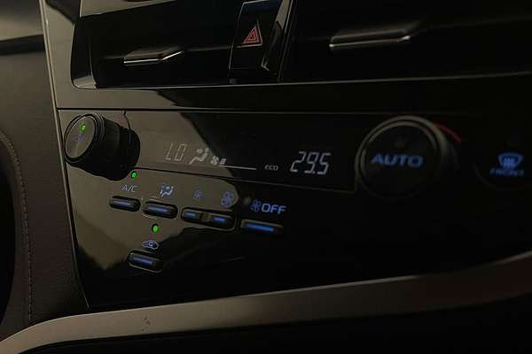 2021 Toyota Camry Ascent AXVH70R