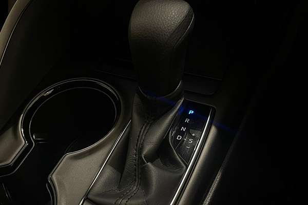 2021 Toyota Camry Ascent AXVH70R