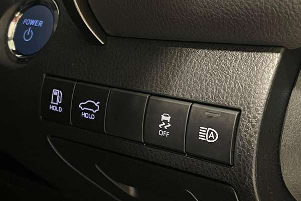 2021 Toyota Camry Ascent AXVH70R