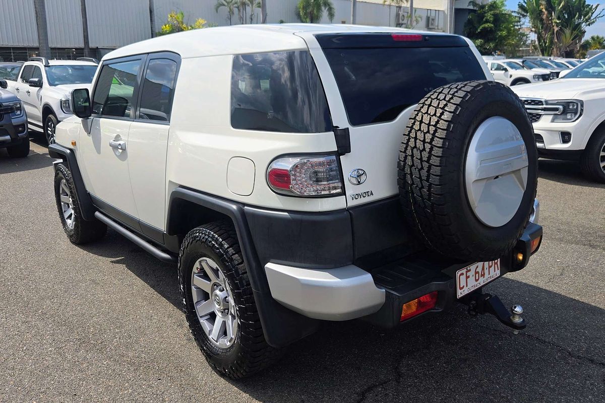 2016 Toyota FJ Cruiser  GSJ15R