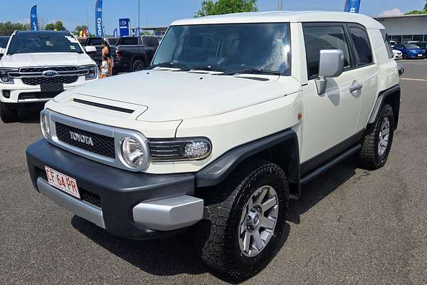 2016 Toyota FJ Cruiser  GSJ15R