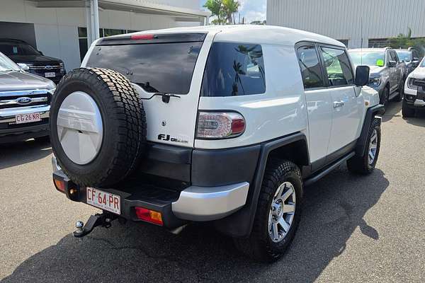 2016 Toyota FJ Cruiser  GSJ15R
