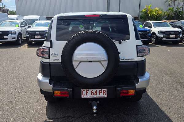 2016 Toyota FJ Cruiser  GSJ15R