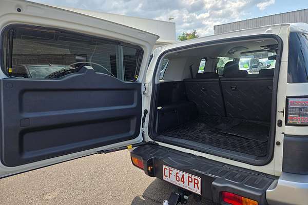 2016 Toyota FJ Cruiser  GSJ15R